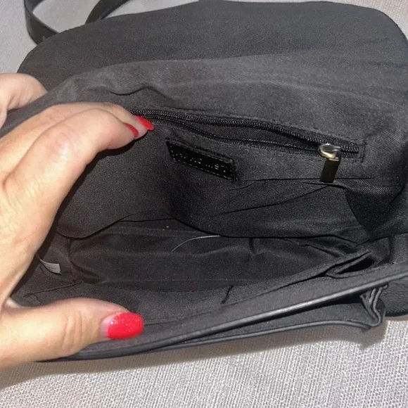 😍Cross body button closure bag - Picture 5 of 7